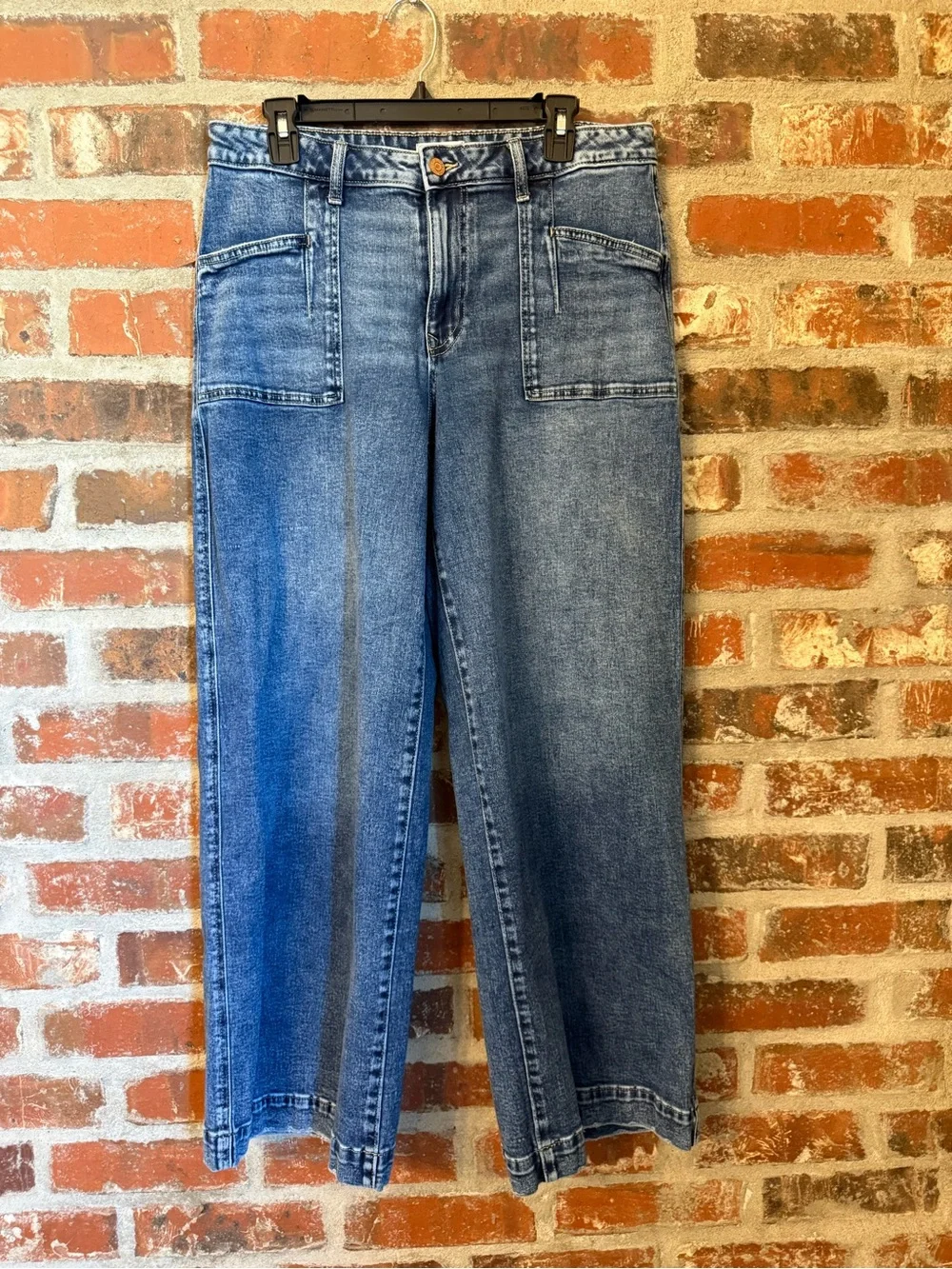 P133 - Maurices Two-Tone Straight-Leg Women’s Jeans - Blue